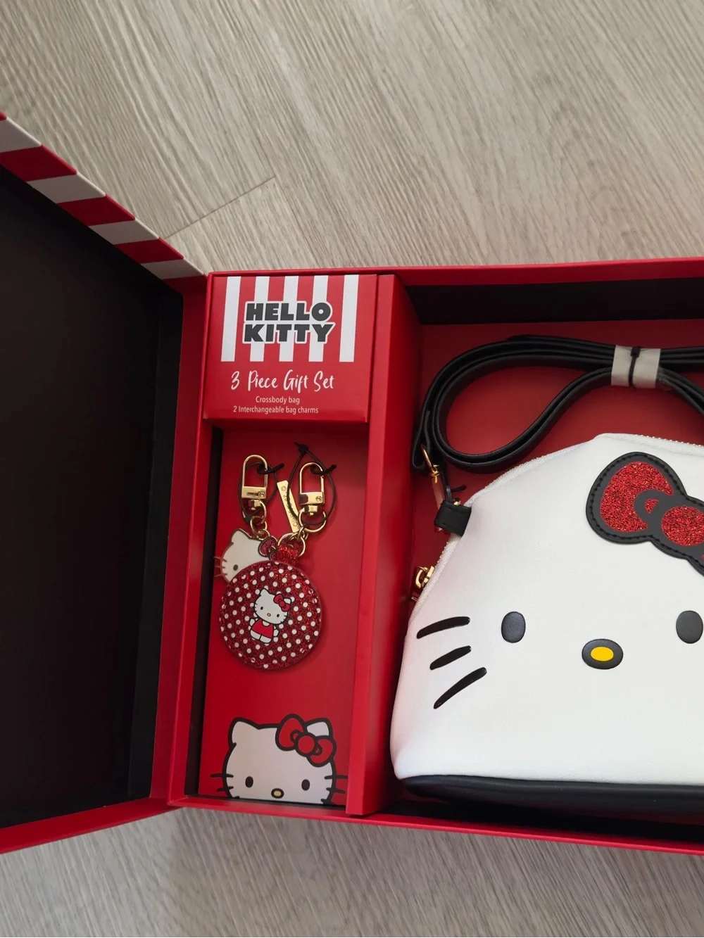 Hello Kitty White and Red Kids Crossbody Gift Set with Charms